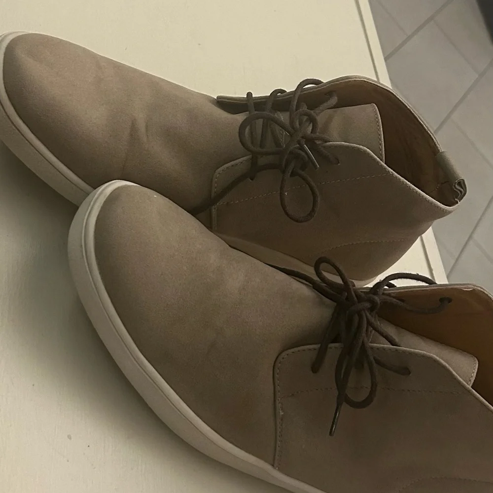 Alfani Men's Suede Chukka Boots in Taupe with White Sole 11.5 M